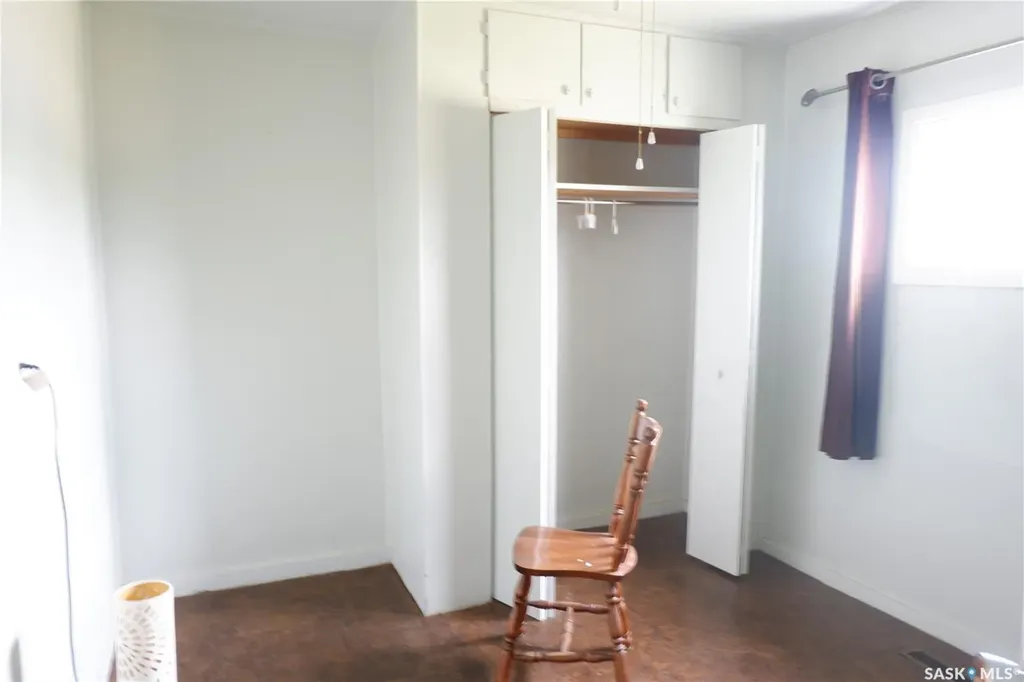 11 B Avenue Willow Bunch SK S0H 4K0