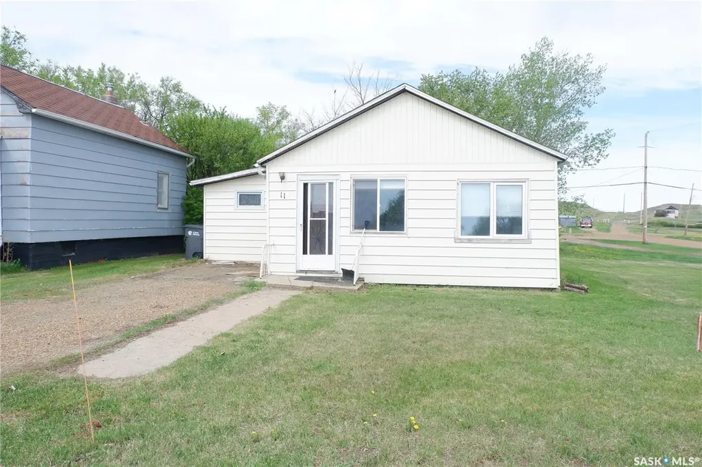 11 B Avenue Willow Bunch SK S0H 4K0