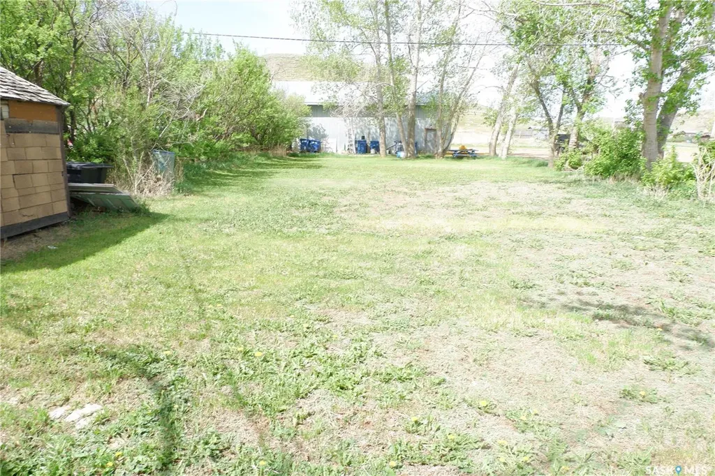 11 B Avenue Willow Bunch SK S0H 4K0