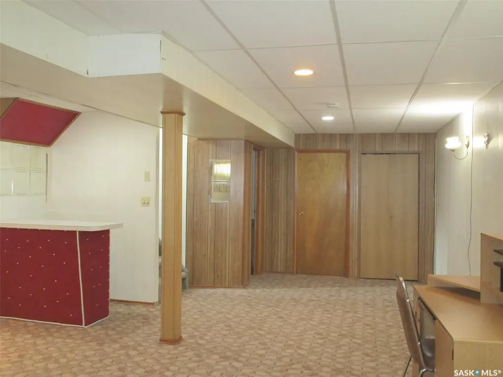 504 4th Avenue E Assiniboia SK S0H 0B0