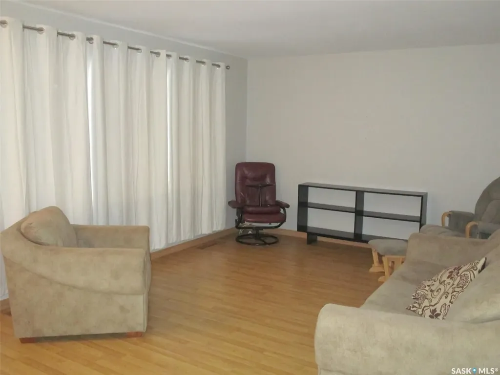 504 4th Avenue E Assiniboia SK S0H 0B0