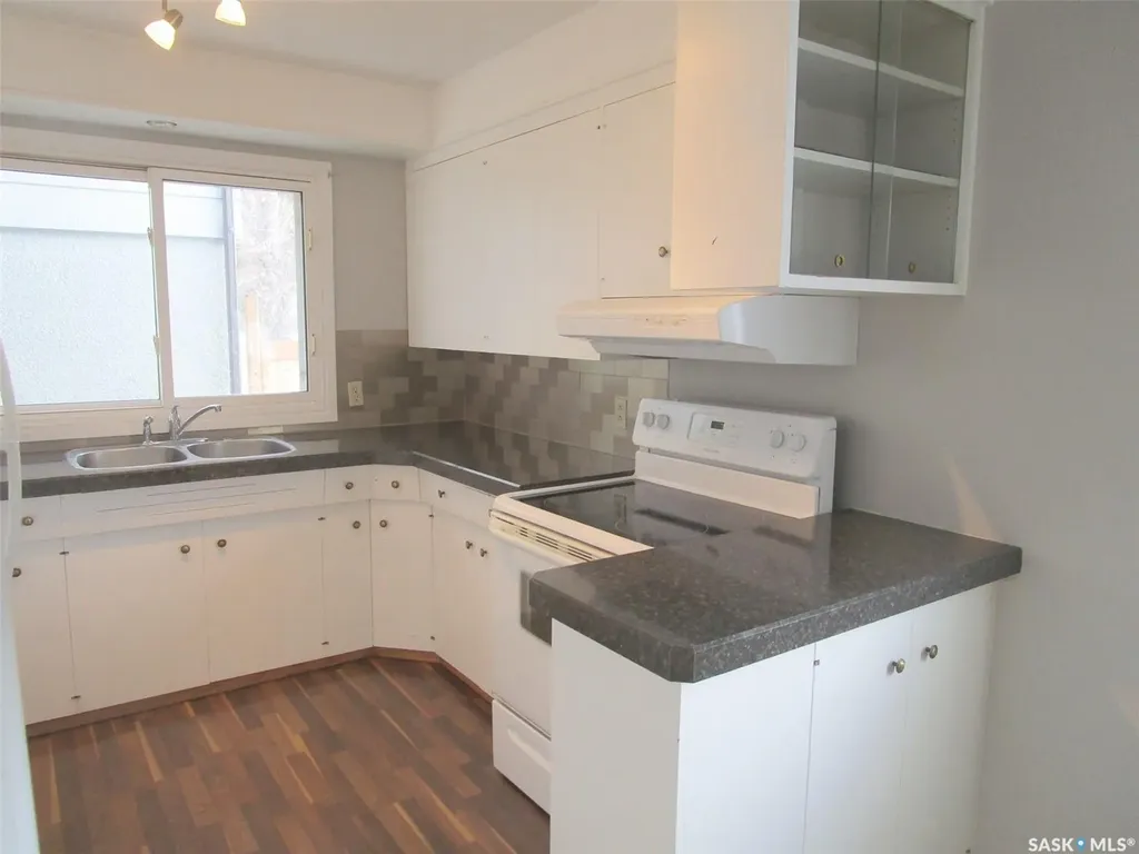 504 4th Avenue E Assiniboia SK S0H 0B0