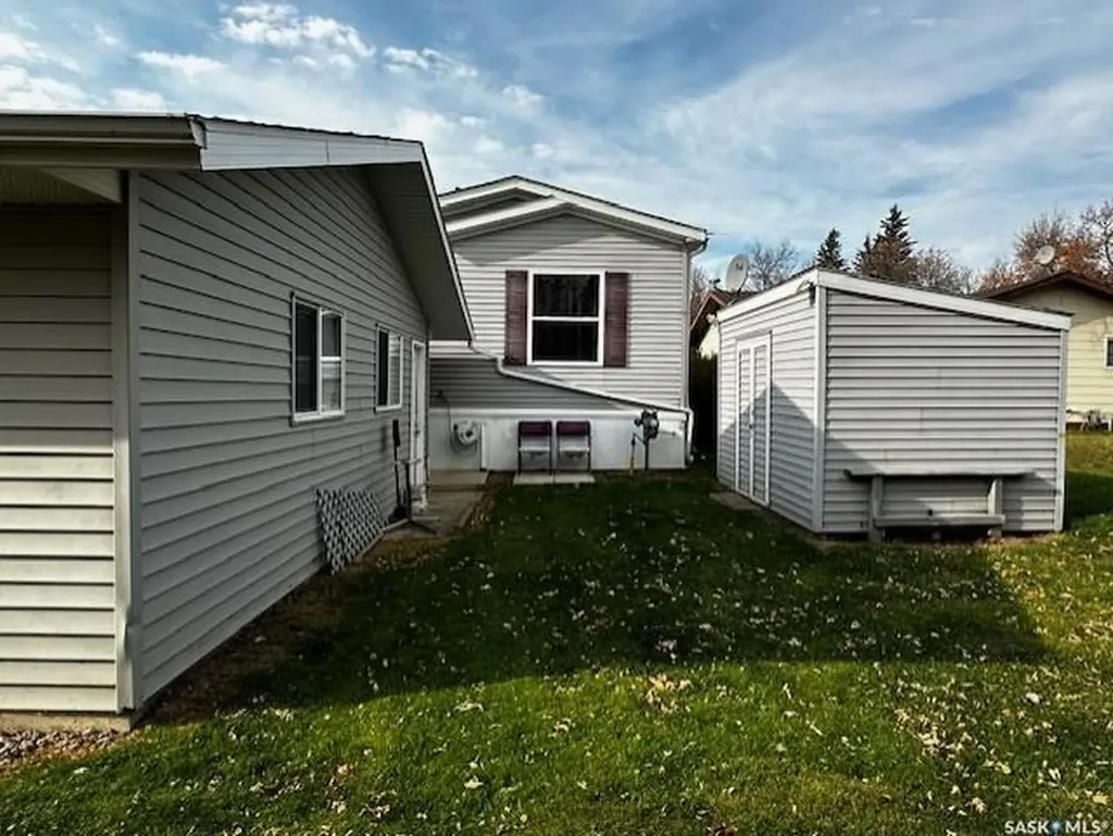 215 Louis Street Neudorf SK S0A 2T0