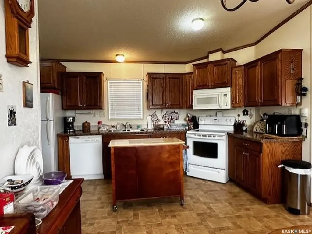 215 Louis Street Neudorf SK S0A 2T0