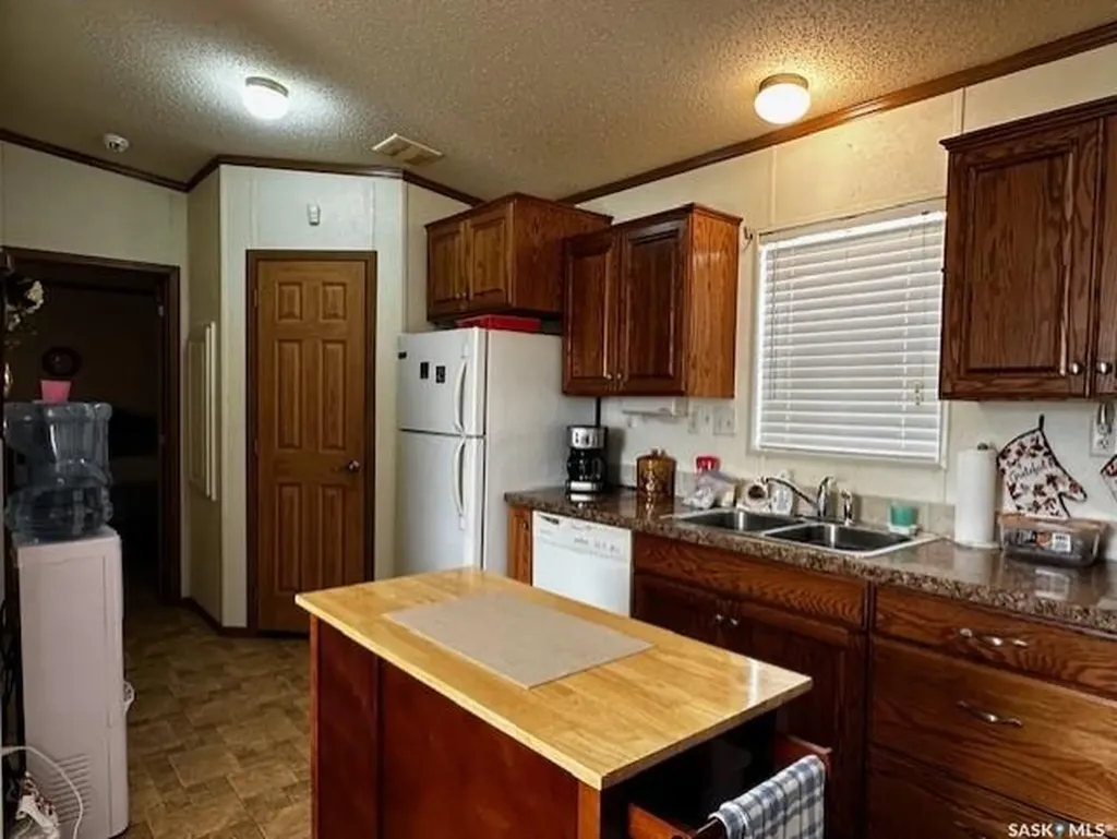 215 Louis Street Neudorf SK S0A 2T0
