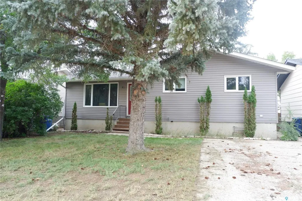 512 4th Avenue W Assiniboia SK S0H 0B0