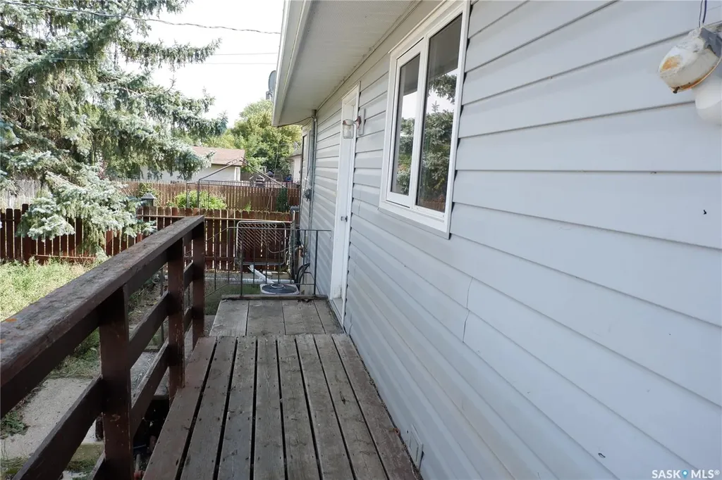 512 4th Avenue W Assiniboia SK S0H 0B0