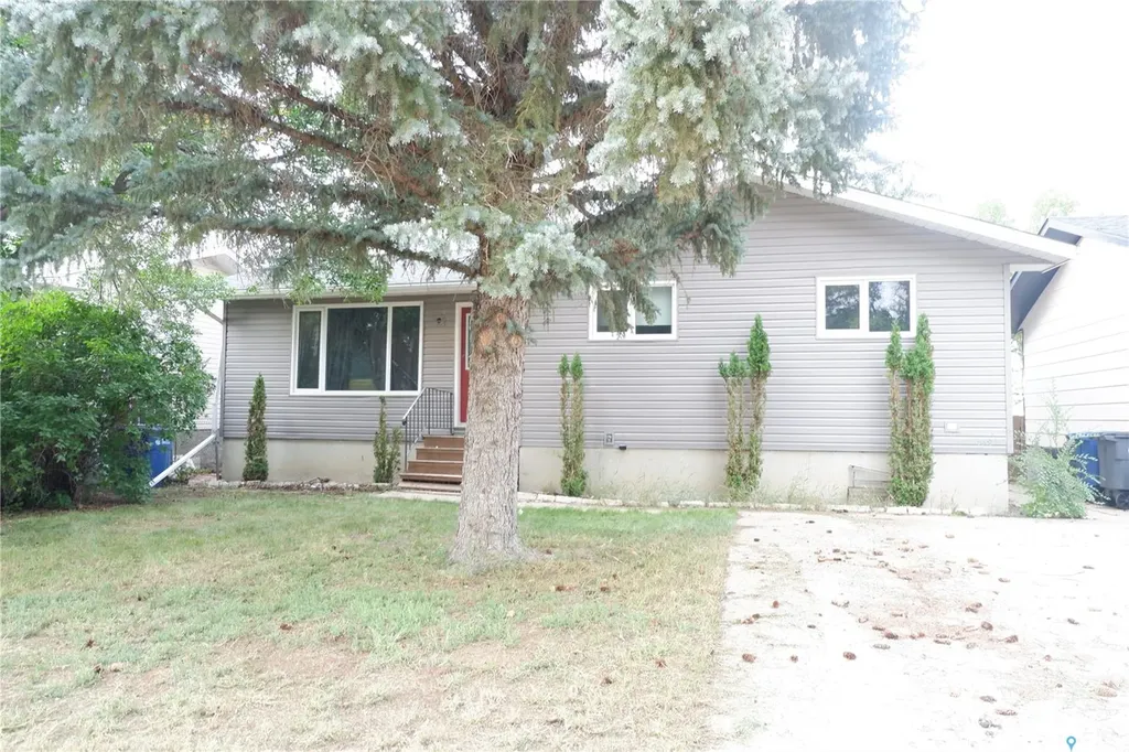 512 4th Avenue W Assiniboia SK S0H 0B0