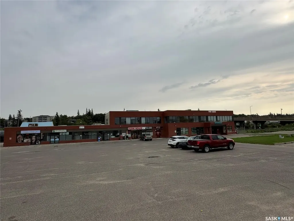 77 15th Street E Prince Albert SK S6V 1E9