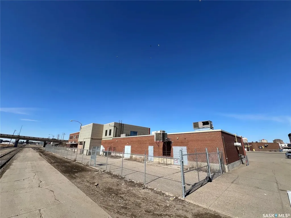 77 15th Street E Prince Albert SK S6V 1E9