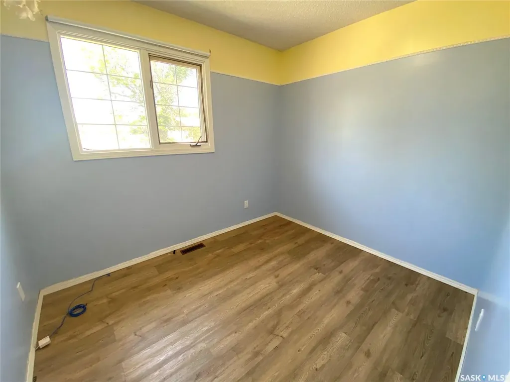 216 3rd Street E Frontier SK S0N 0W0