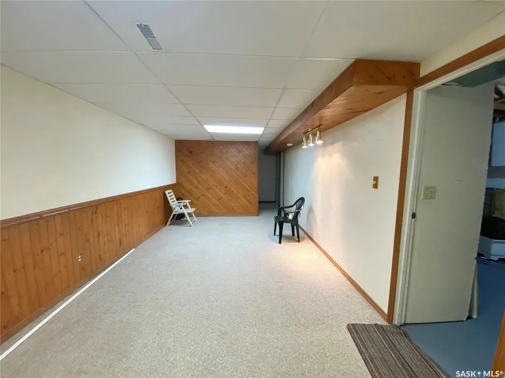 216 3rd Street E Frontier SK S0N 0W0