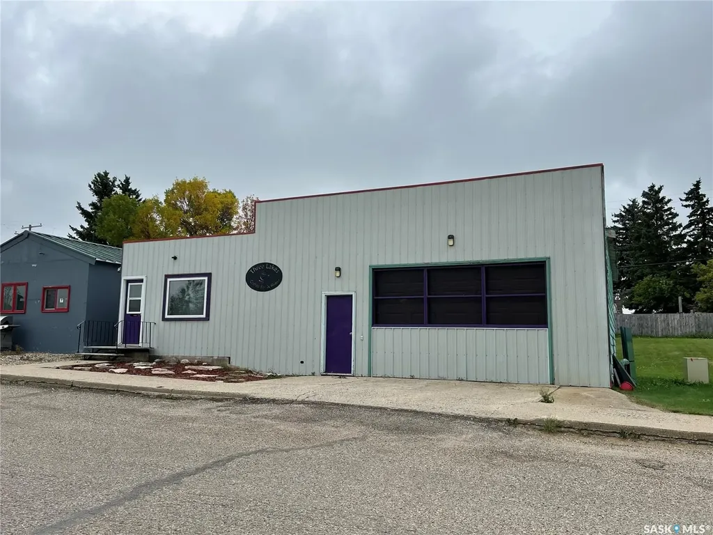 111 Railway Avenue N Middle Lake SK S0K 2X0