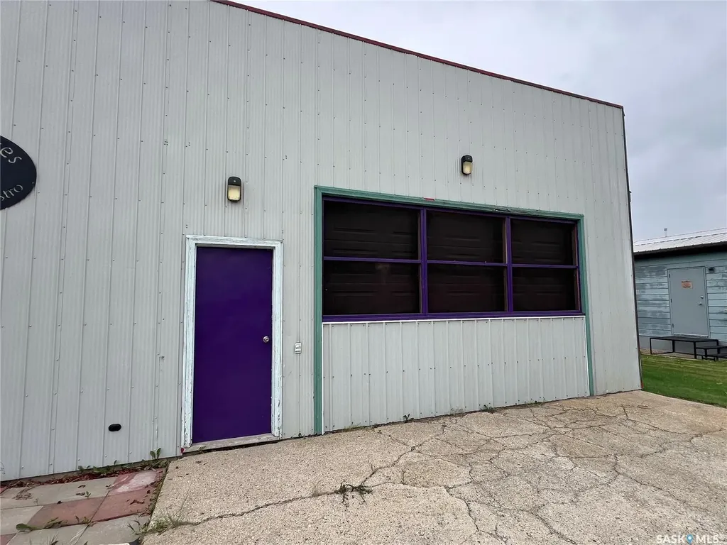 111 Railway Avenue N Middle Lake SK S0K 2X0
