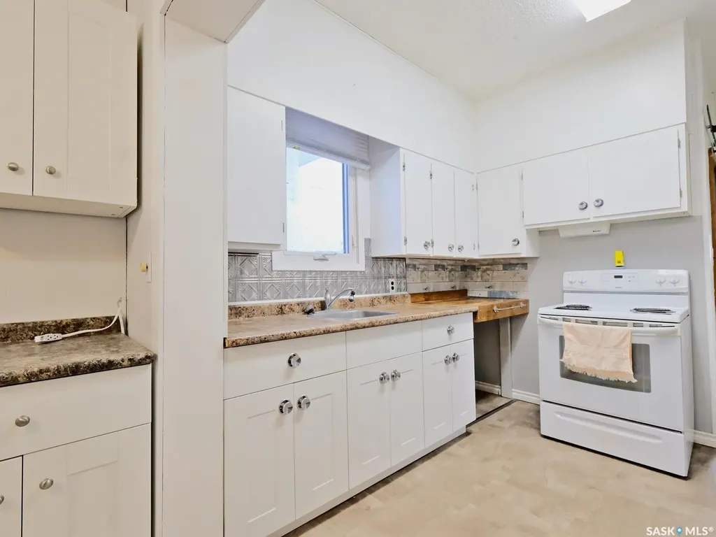 311 5th Avenue W Biggar SK S0K 0M0