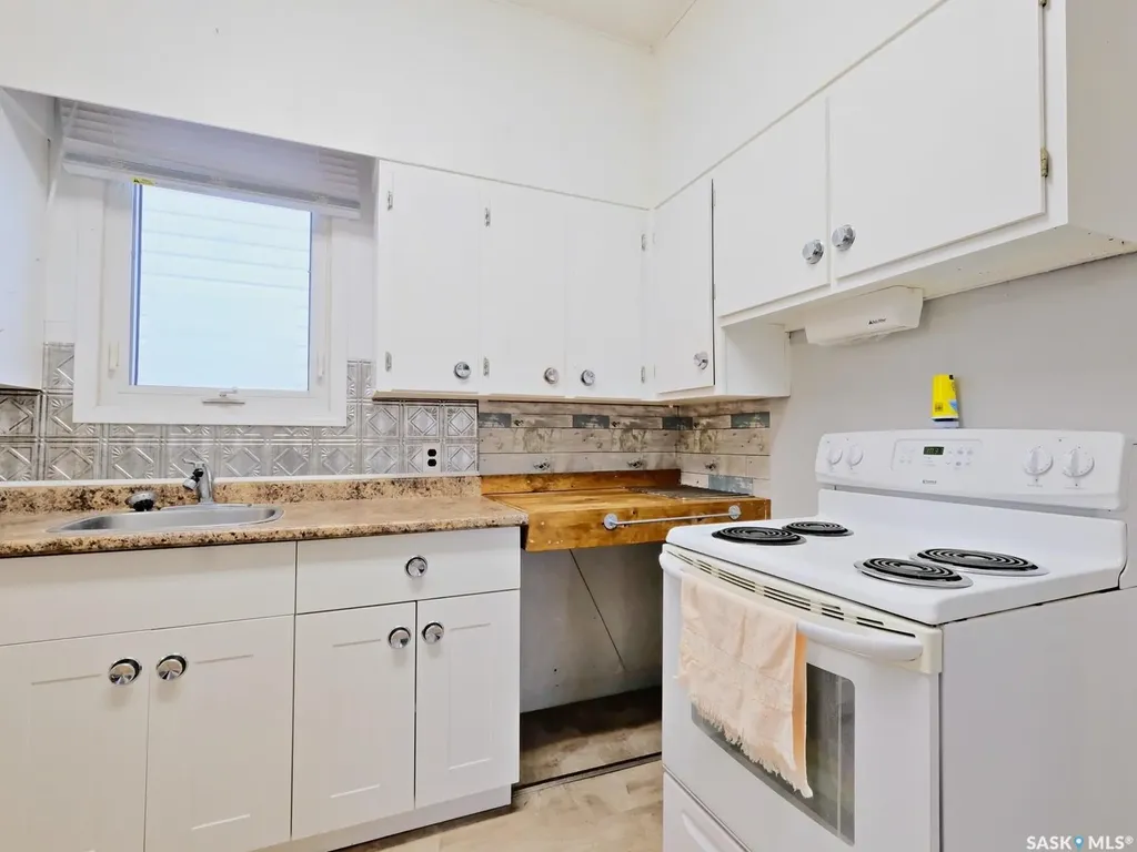 311 5th Avenue W Biggar SK S0K 0M0