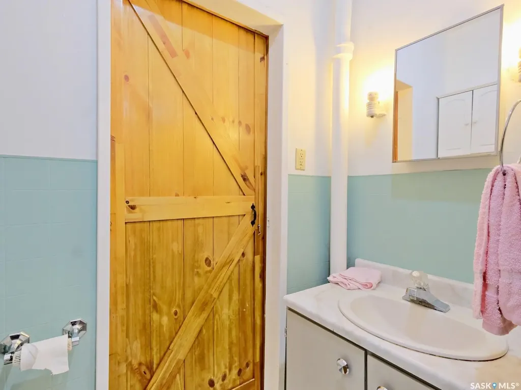 311 5th Avenue W Biggar SK S0K 0M0