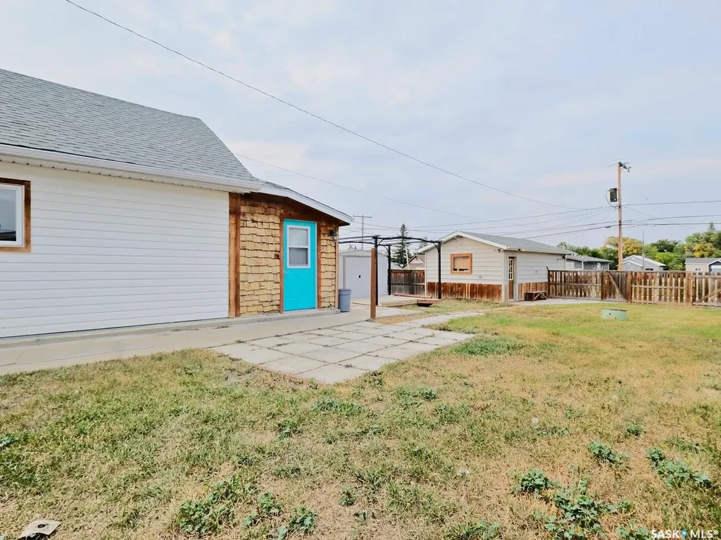 311 5th Avenue W Biggar SK S0K 0M0