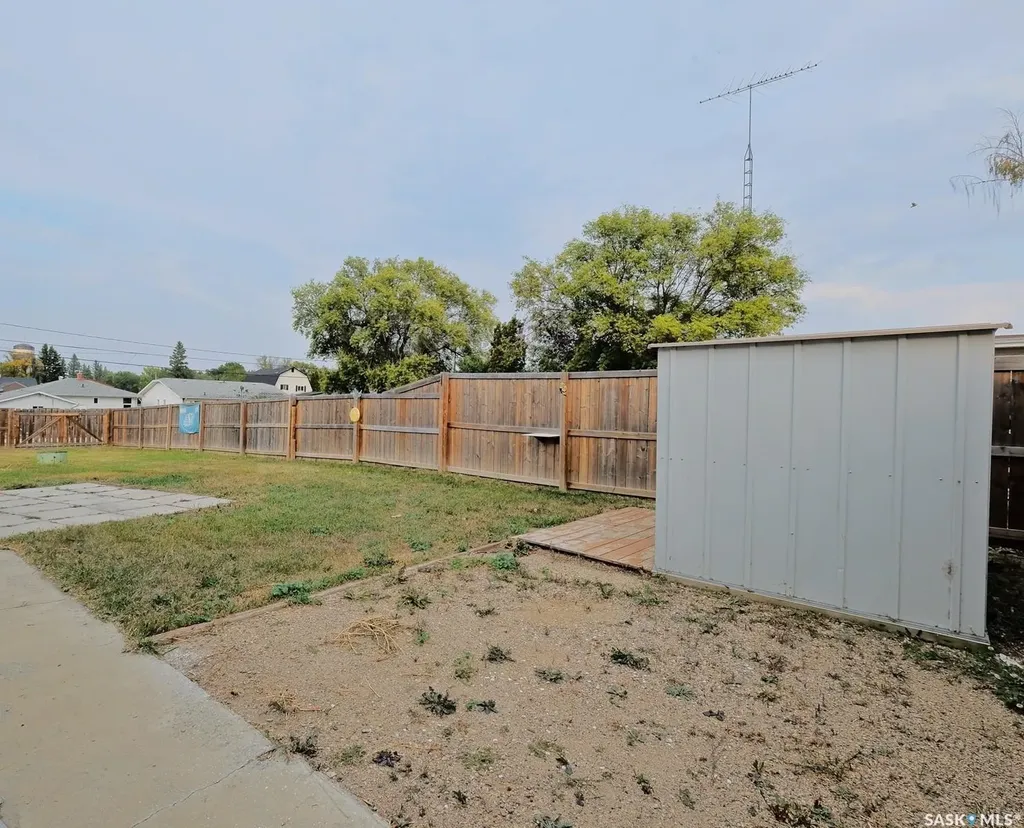 311 5th Avenue W Biggar SK S0K 0M0