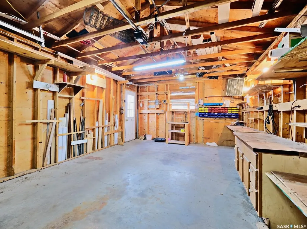 311 5th Avenue W Biggar SK S0K 0M0