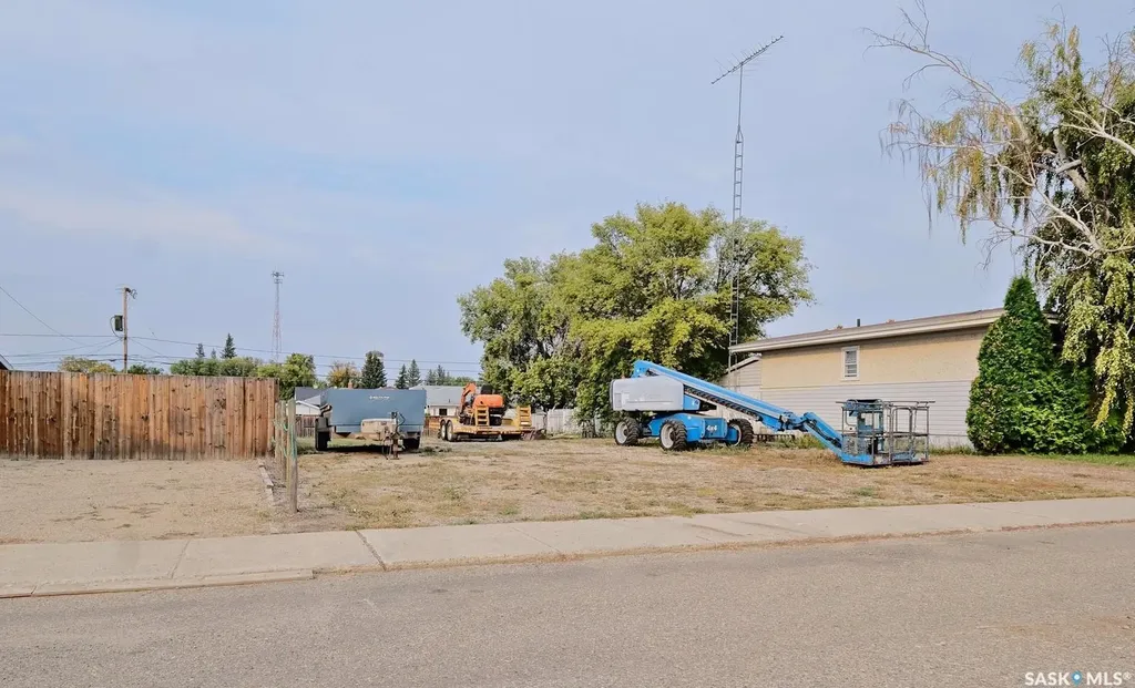 311 5th Avenue W Biggar SK S0K 0M0