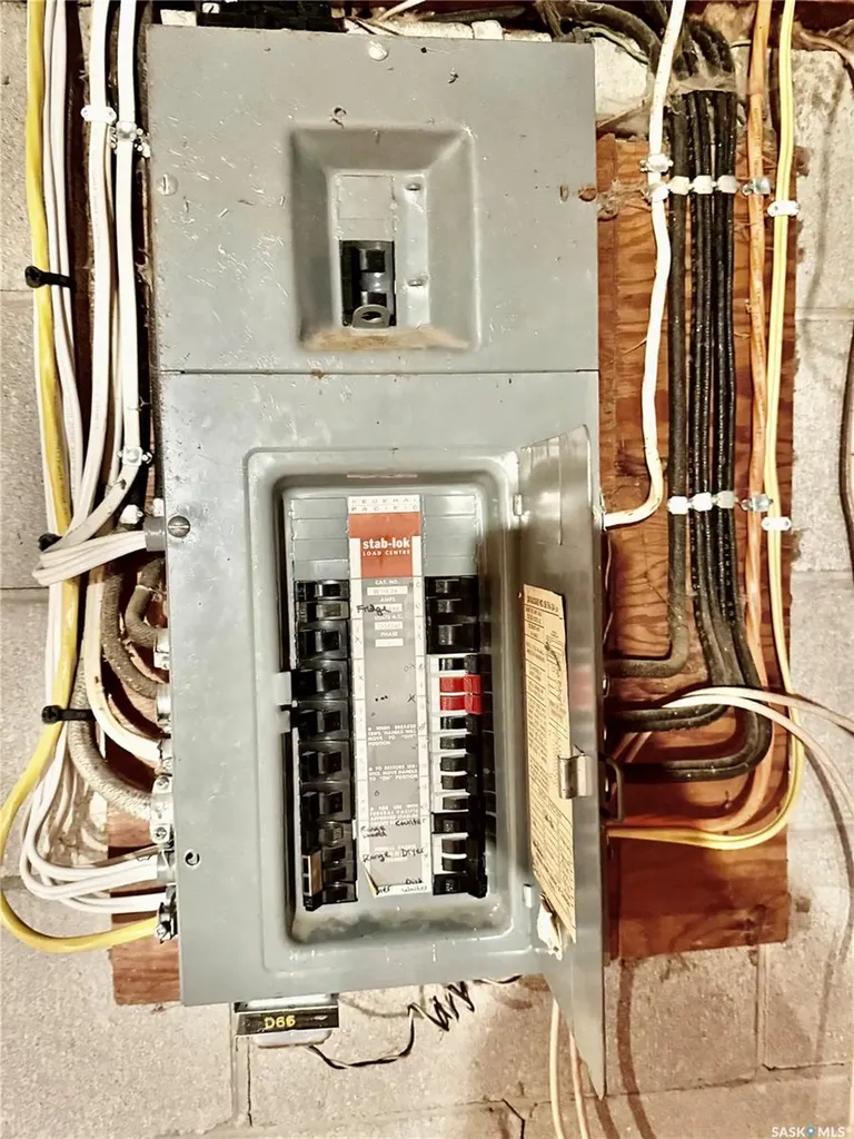 103 3rd Avenue Hanley SK S0G 2E0