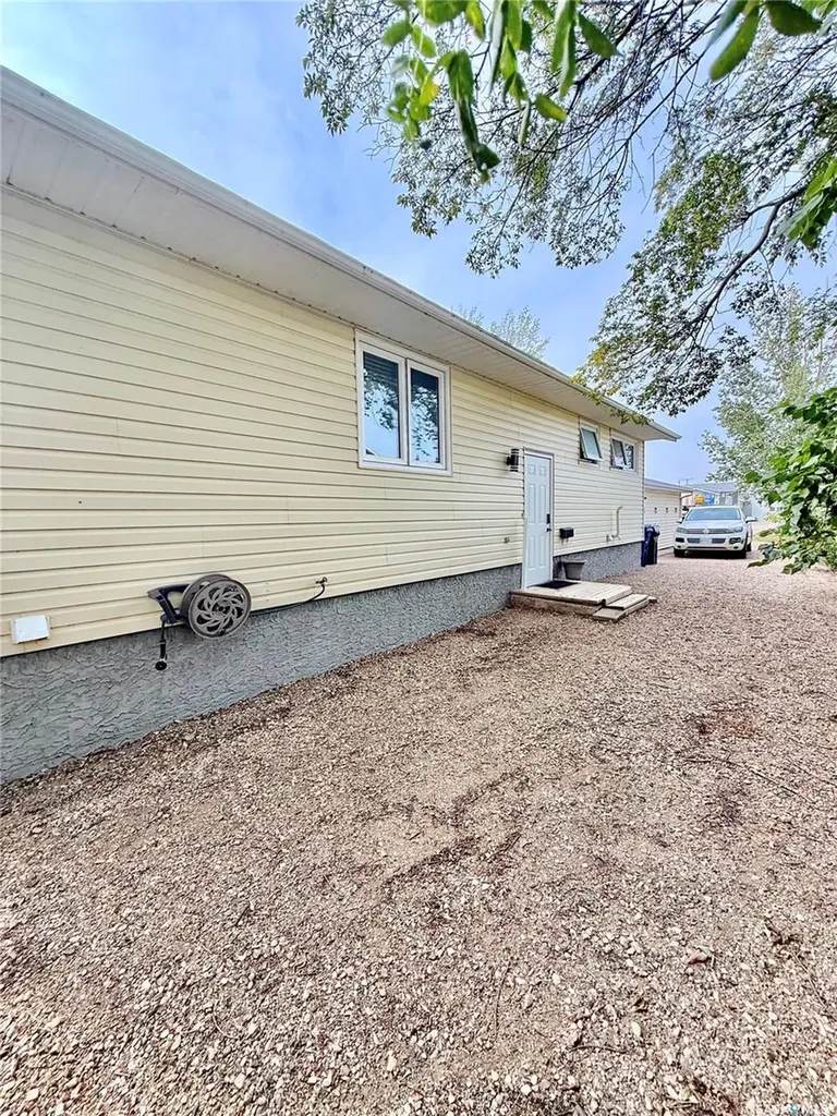 103 3rd Avenue Hanley SK S0G 2E0