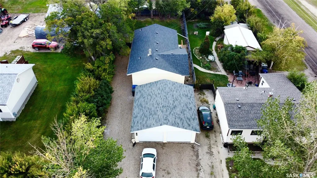 103 3rd Avenue Hanley SK S0G 2E0