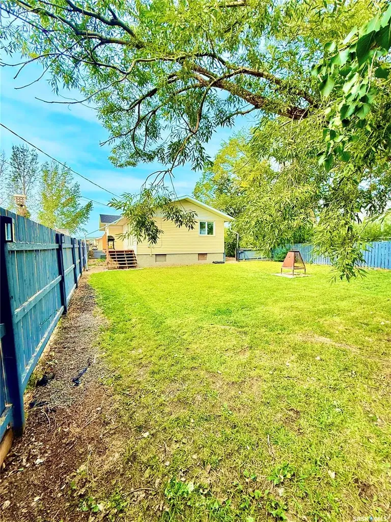 103 3rd Avenue Hanley SK S0G 2E0