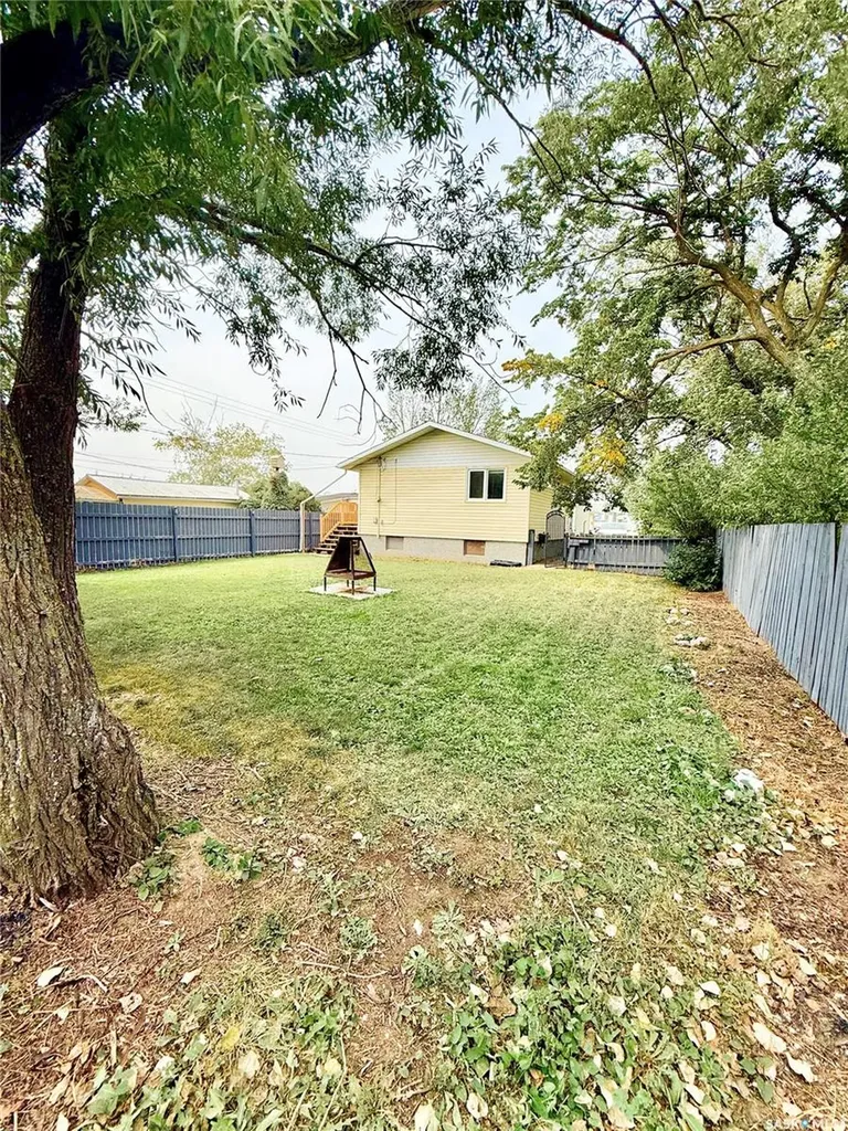 103 3rd Avenue Hanley SK S0G 2E0