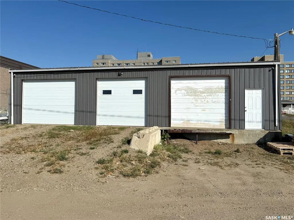 1161 98th Street North Battleford SK S9A 0L7