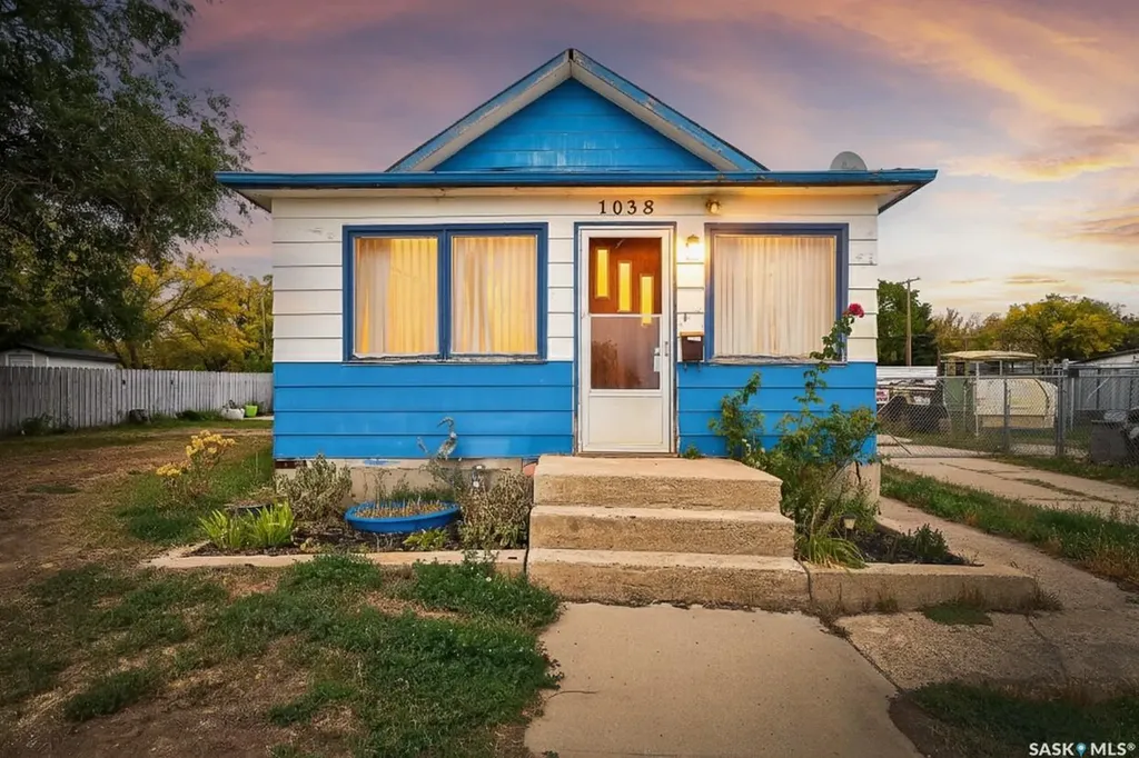 1038 Athabasca Street E Moose Jaw SK S6H 0N2
