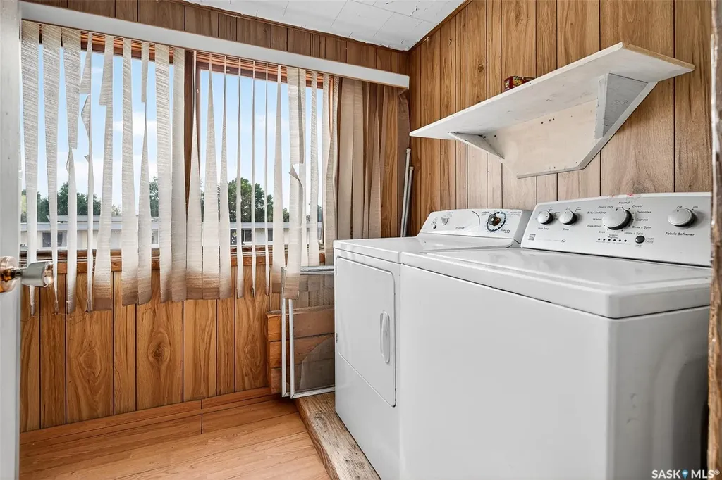 1038 Athabasca Street E Moose Jaw SK S6H 0N2