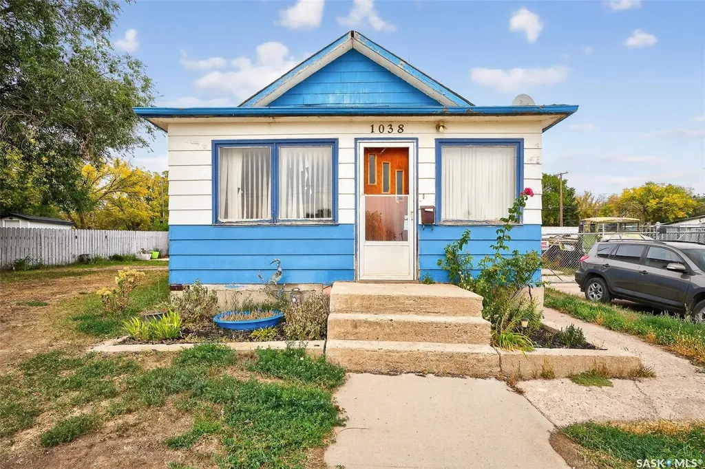1038 Athabasca Street E Moose Jaw SK S6H 0N2