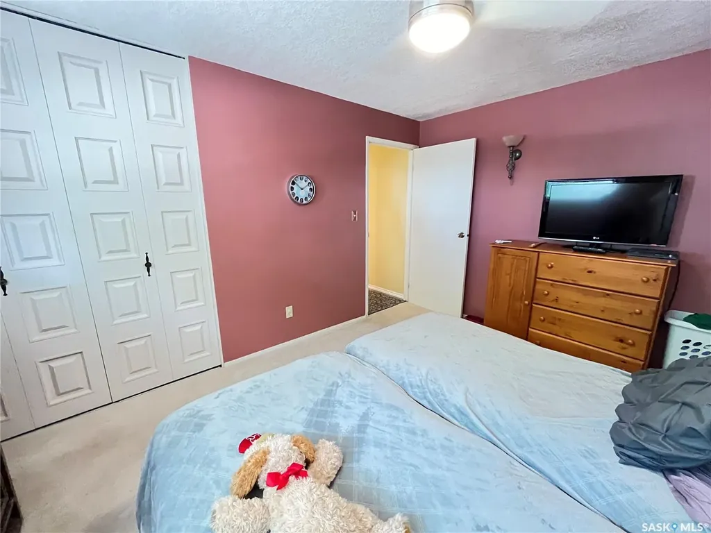 202 Hood Street Maple Creek SK S0N 1N0
