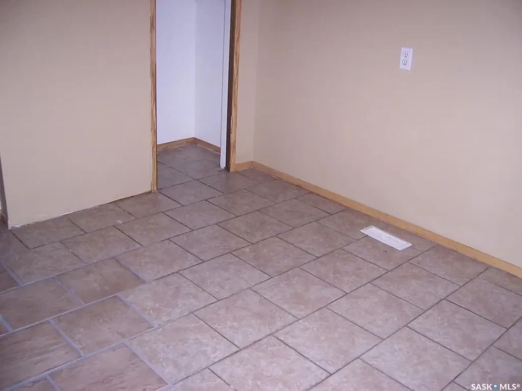 843 7th Street E Prince Albert SK S6V 6T3
