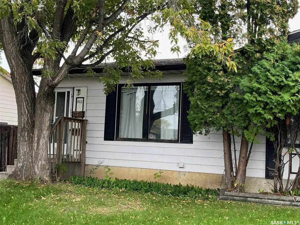 843 7th Street E Prince Albert SK S6V 6T3