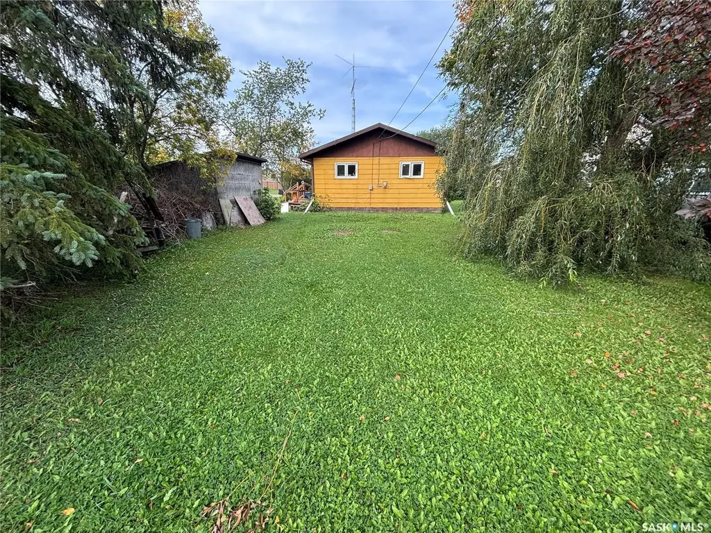 202 Dixon Avenue Kinistino SK S0J 1H0