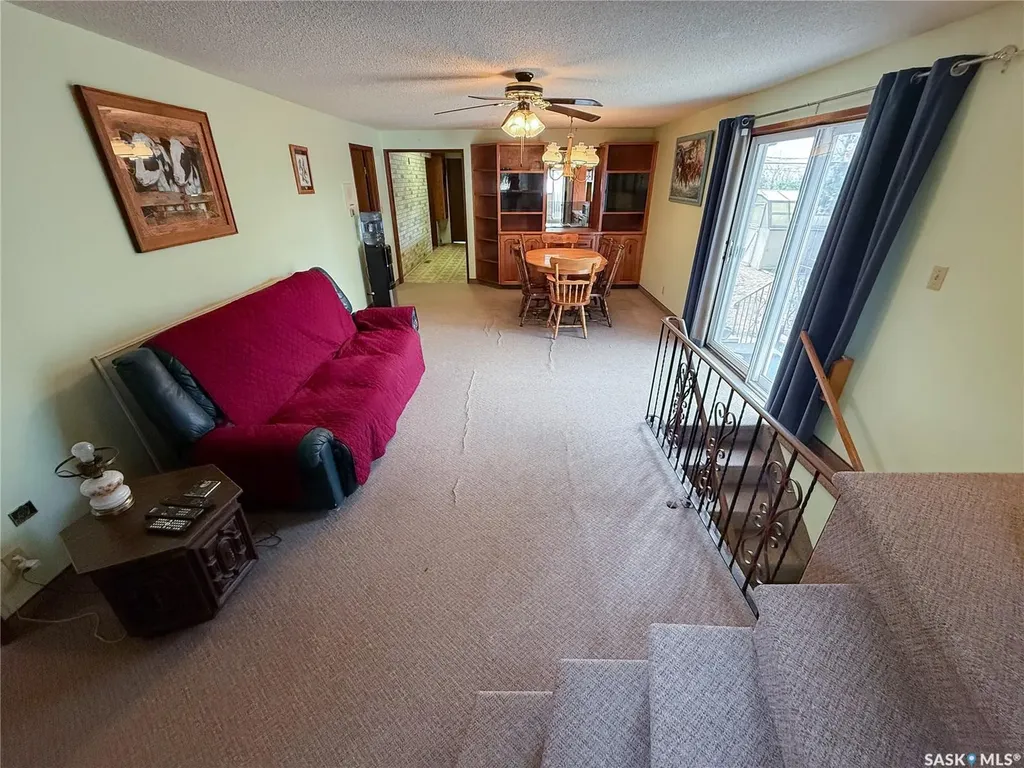 107 Centre Street Kincaid SK S0H 2J0