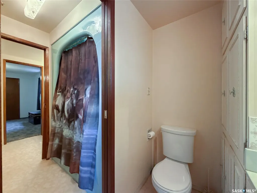 107 Centre Street Kincaid SK S0H 2J0