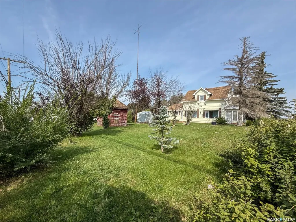 107 Centre Street Kincaid SK S0H 2J0