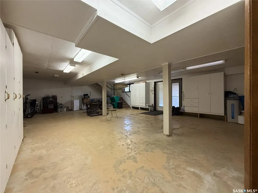 107 Centre Street Kincaid SK S0H 2J0