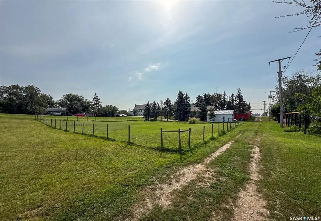 107 Centre Street Kincaid SK S0H 2J0