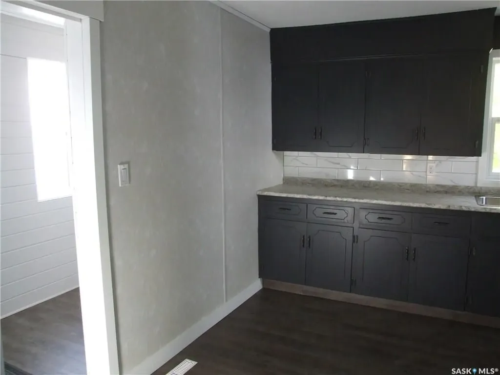 118 2nd Street W Leader SK S0N 1H0