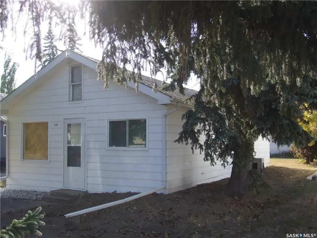 118 2nd Street W Leader SK S0N 1H0