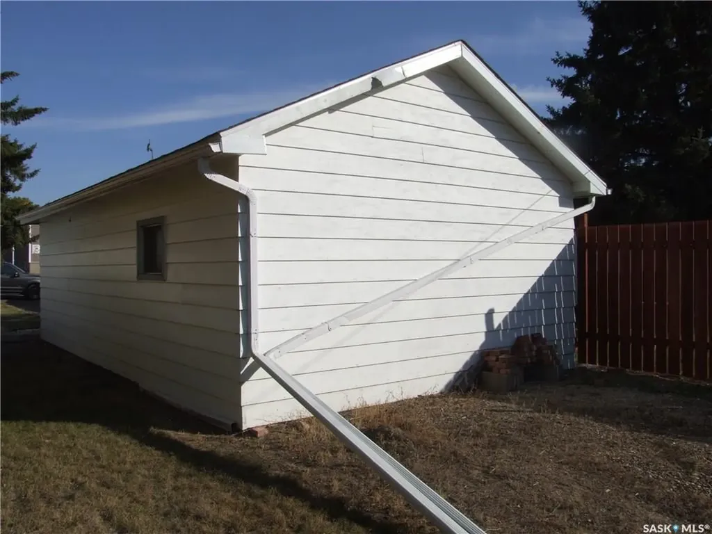 118 2nd Street W Leader SK S0N 1H0