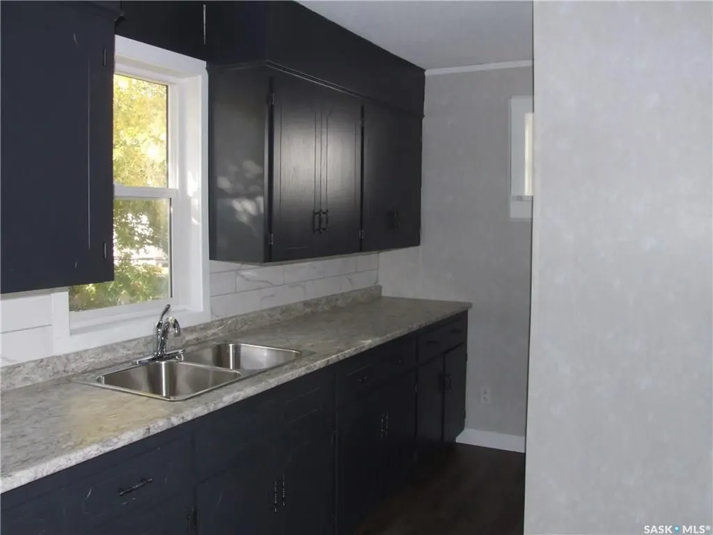 118 2nd Street W Leader SK S0N 1H0