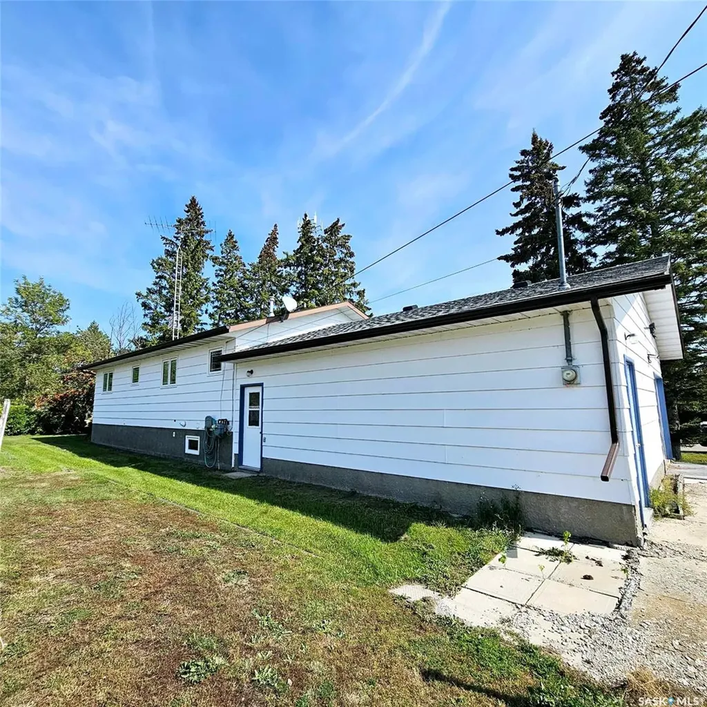 219 Carl Avenue E Langenburg SK S0A 2A0