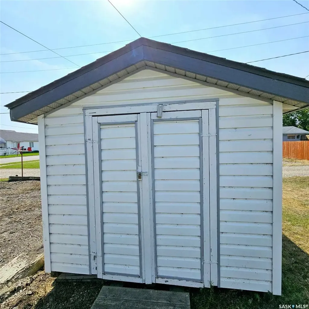219 Carl Avenue E Langenburg SK S0A 2A0