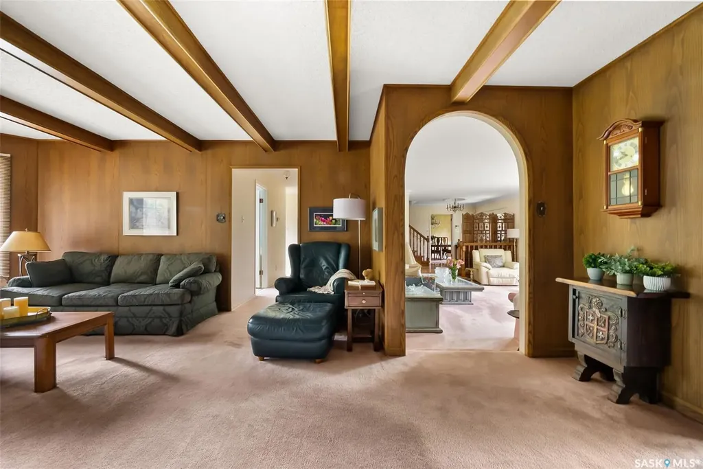 70 Lowry Place Regina SK S4S 6C7